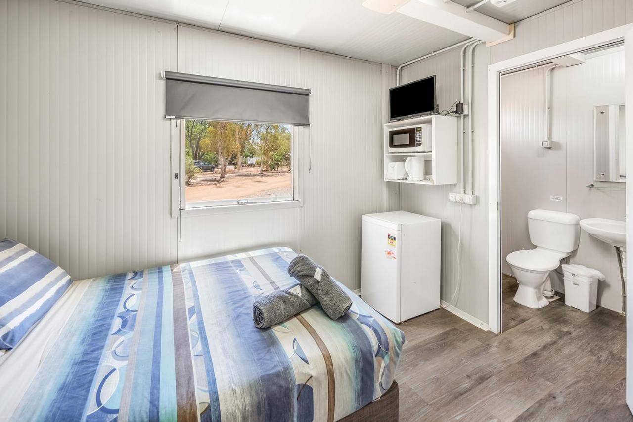 Outback Caravan Park Tennant Creek Buitenkant foto