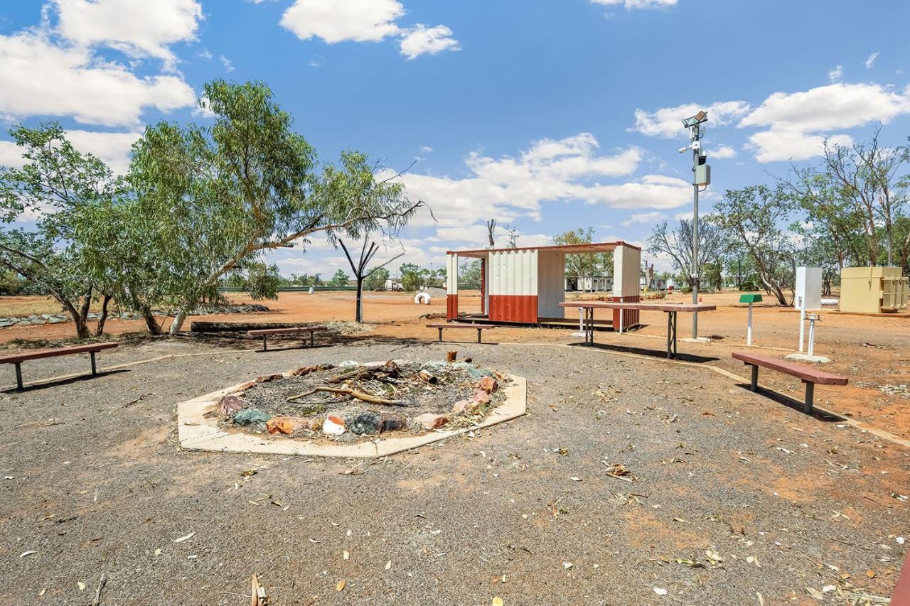 Outback Caravan Park Tennant Creek Buitenkant foto